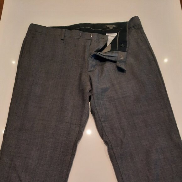 Banana Republic Monogram - Modern Slim Fit Wool Dress Pants - Men's 34 x 32 - Picture 1 of 9